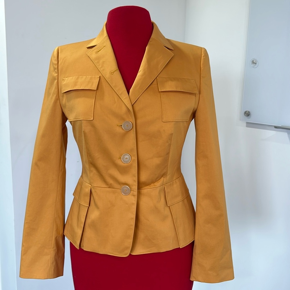 Beautiful light jacket.